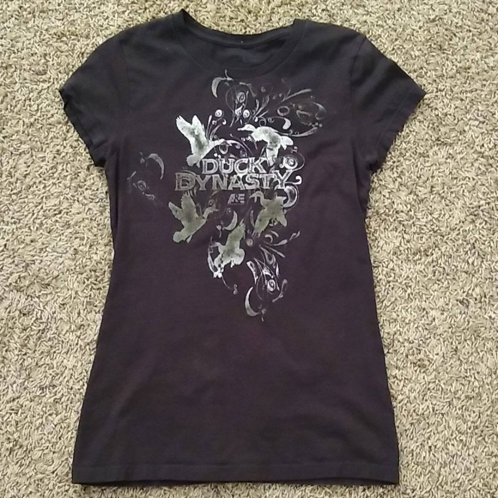 Black tee shirt
